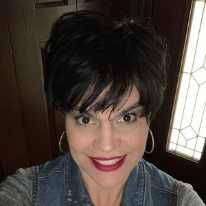 Meet your Posher, Kelly r.